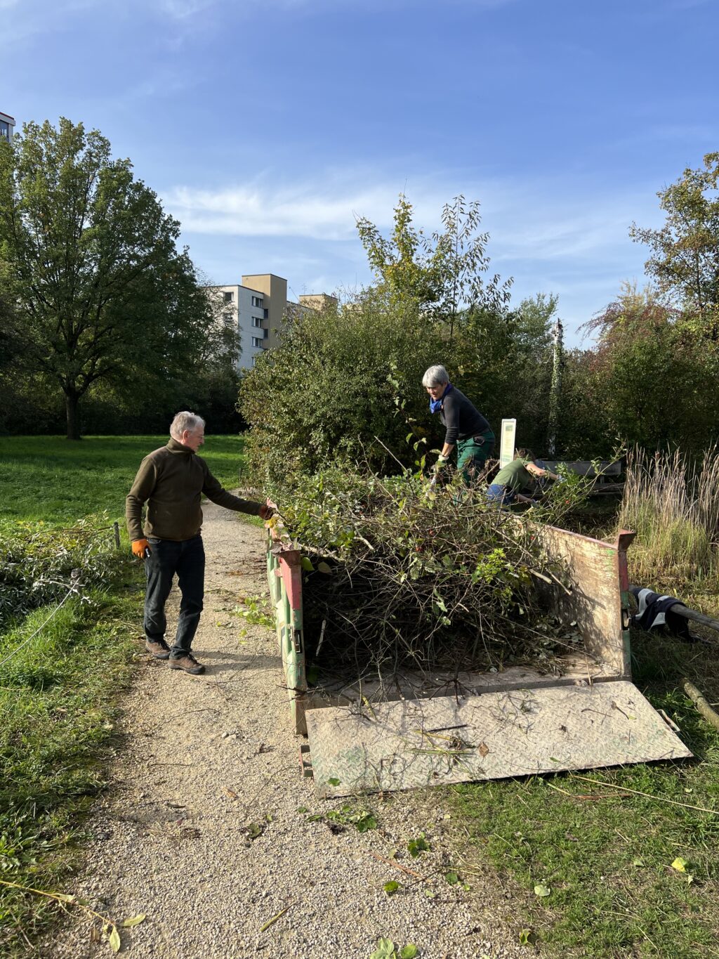 Pflegeeinsatz 28.BL-Naturschutztag - Biotop Am Stausee, 29.Okt.2022 (© NVVB)