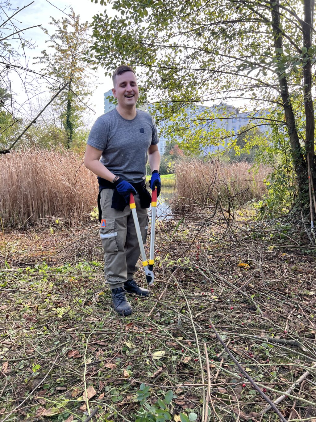 Pflegeeinsatz 28.BL-Naturschutztag - Biotop Am Stausee, 29.Okt.2022 (© NVVB)